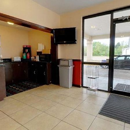 Americas Best Value Inn & Suites - Senatobia Екстериор снимка