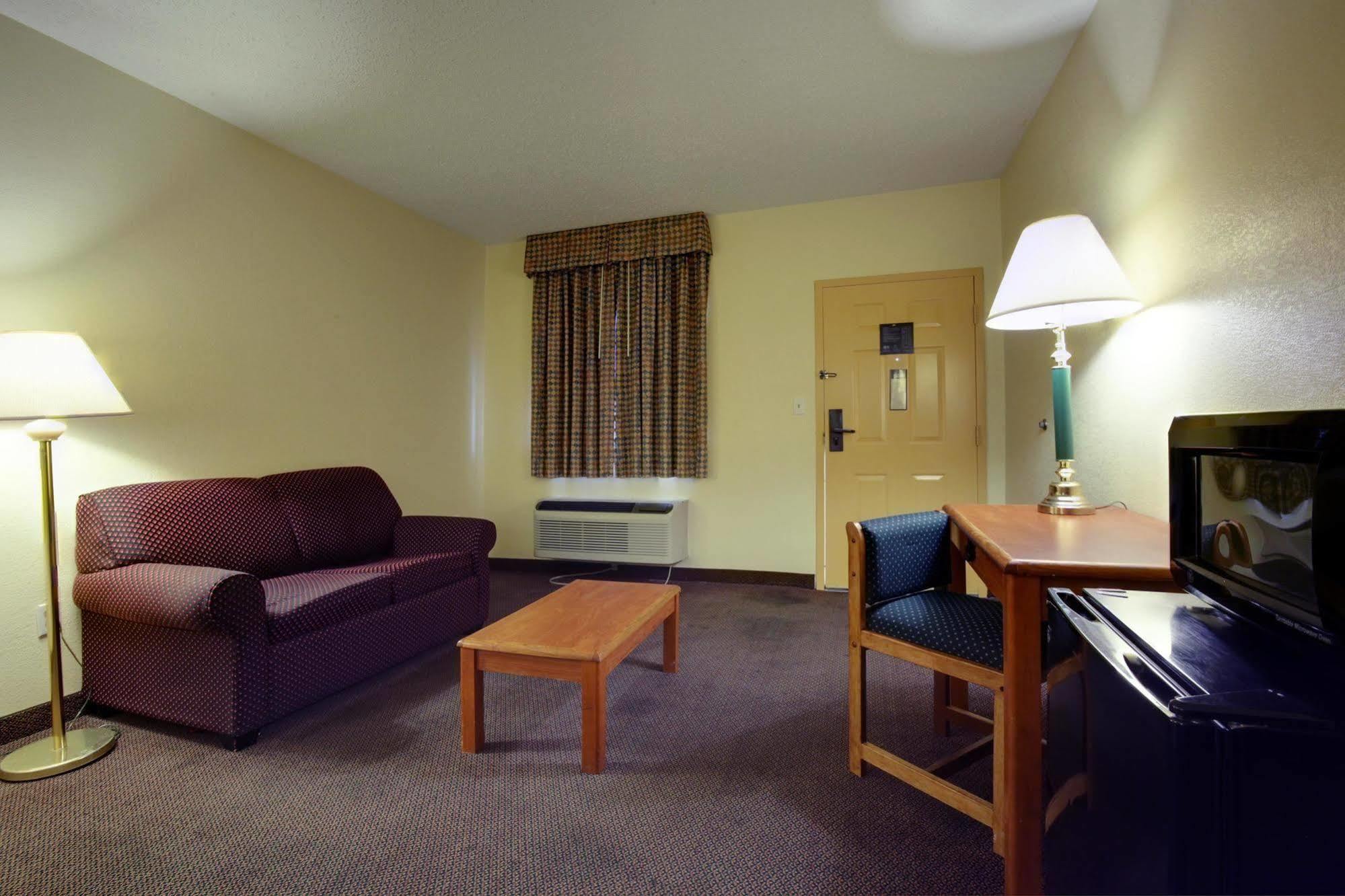 Americas Best Value Inn & Suites - Senatobia Стая снимка