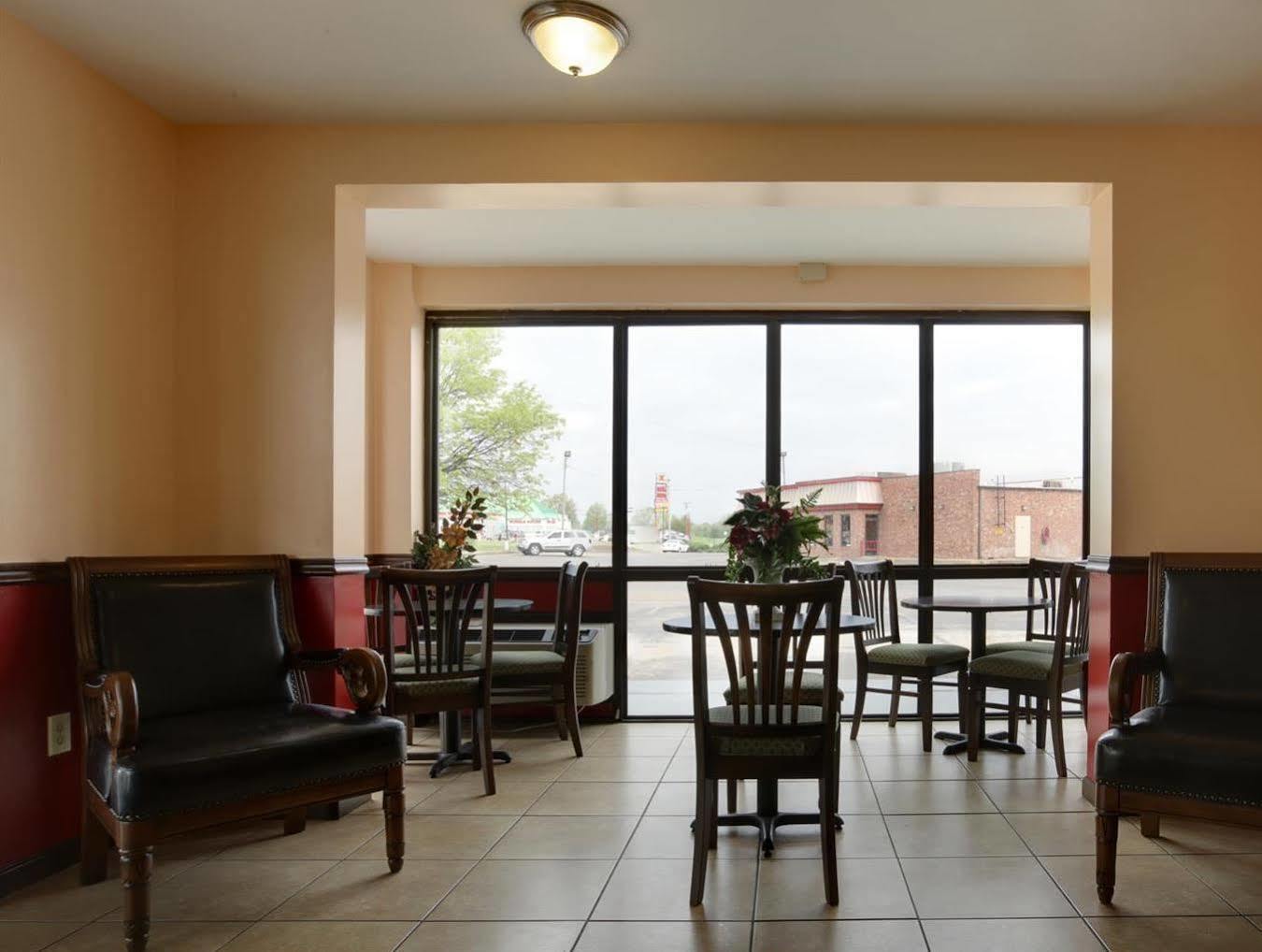 Americas Best Value Inn & Suites - Senatobia Екстериор снимка